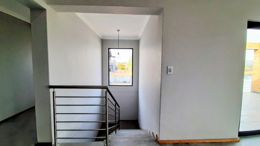 To Let 3 Bedroom Property for Rent in Magalies Golf Estate North West